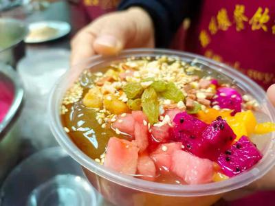 冰粉小吃技術(shù)培訓(xùn)學(xué)校哪里好？培訓(xùn)各種佐料的搭配