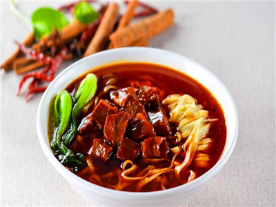 牛肉面食技術(shù)培訓(xùn)班哪家便宜？面食培訓(xùn)理論與實踐結(jié)合