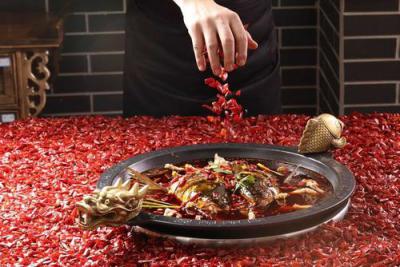 美蛙魚(yú)頭火鍋技術(shù)培訓(xùn)在哪里？美蛙魚(yú)頭火鍋培訓(xùn)學(xué)校