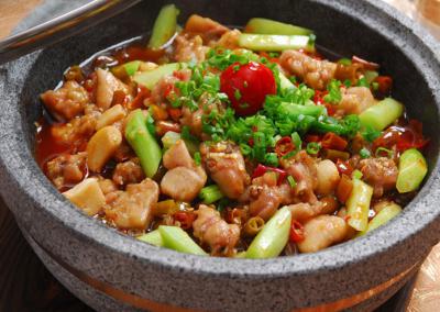 火鍋兔技能訓練哪里好？底料炒制和湯料調(diào)制