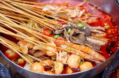 冷鍋串串技術(shù)培訓(xùn)班多少錢？探秘成都砂鍋串串內(nèi)幕！