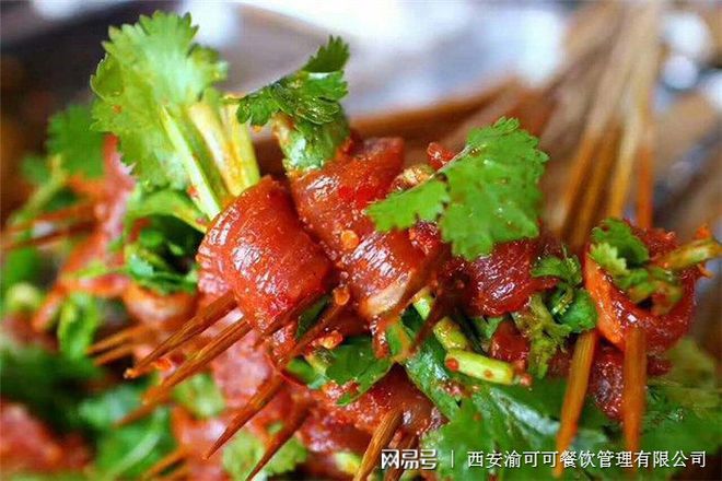 串串香培訓(xùn)學(xué)校哪個(gè)好？成都哪里可以學(xué)串串香技術(shù)？