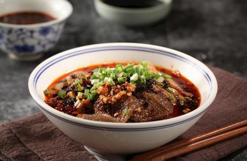 冒菜技術(shù)培訓(xùn)哪里好一點(diǎn)？成都蜀味緣冒菜培訓(xùn)