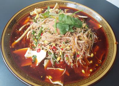 培訓(xùn)冒菜學(xué)校學(xué)費(fèi)哪家合理？掌握市場(chǎng)行情做出明智選擇